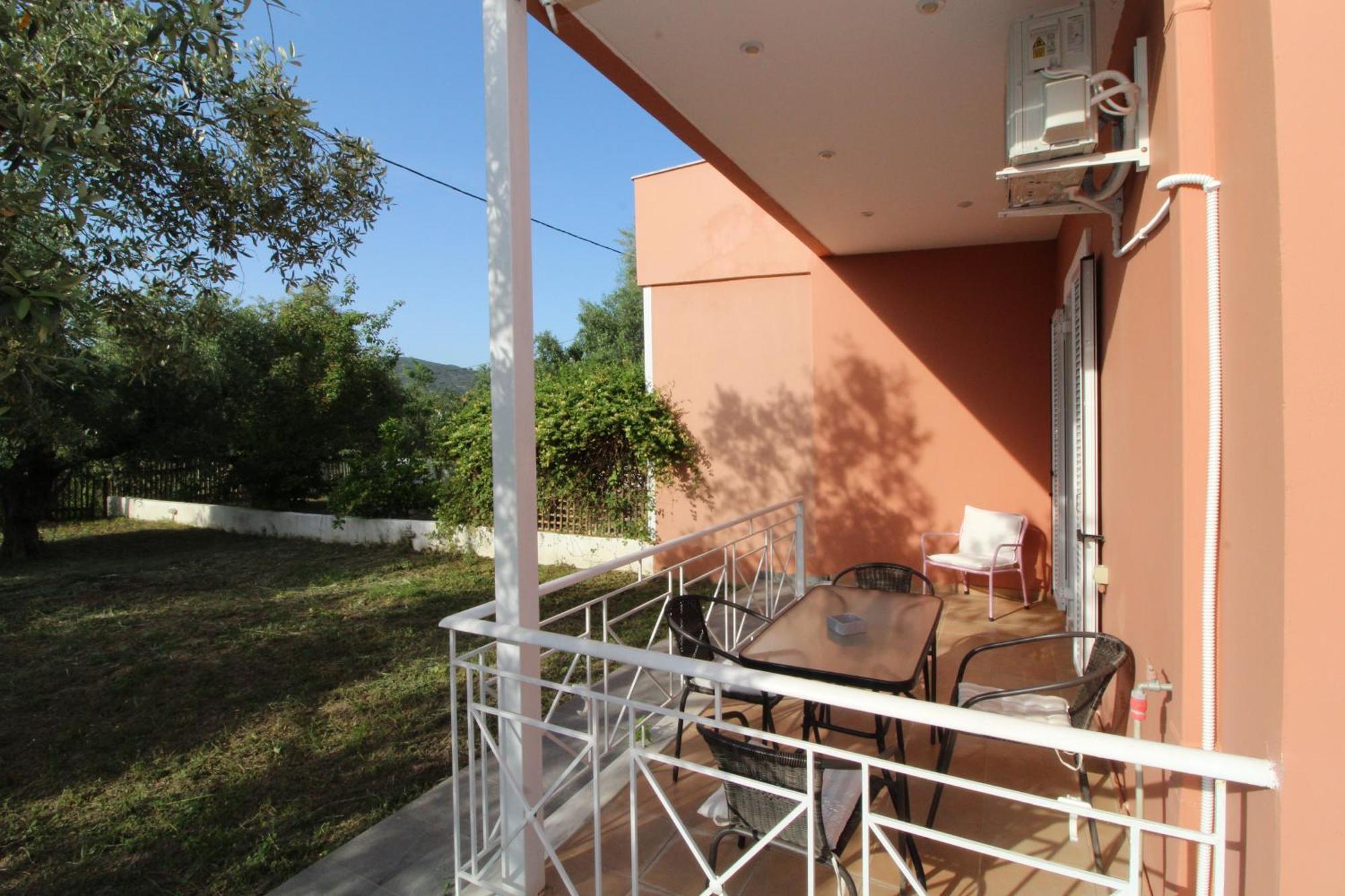 Laconian Collection Mavrovouni Beach House ギシオ エクステリア 写真